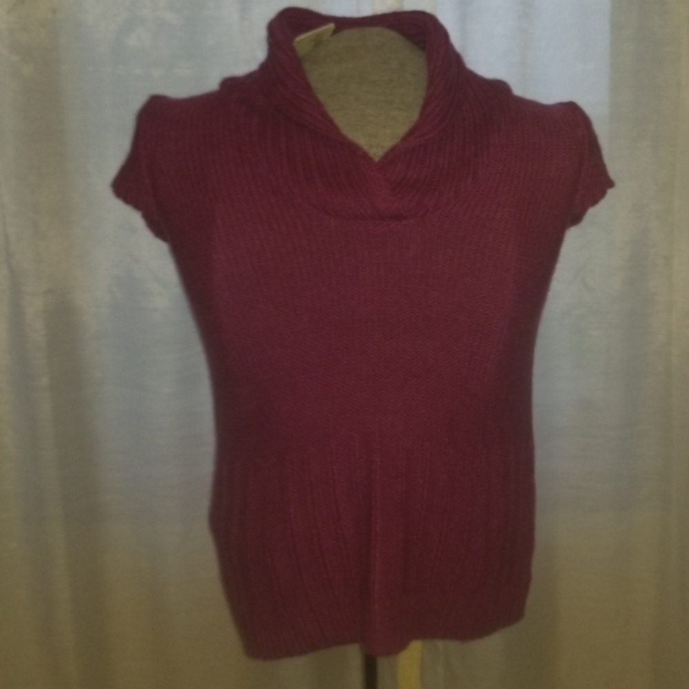 Nwt Magenta cap sleeve cowl neck sweater
